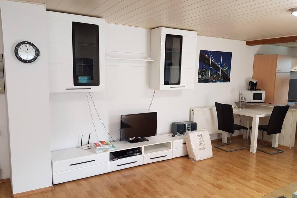 Schoene Wohnung In Karben - Rendel, Mit Freisitz Zewnętrze zdjęcie